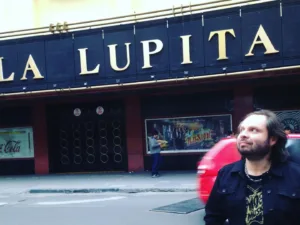 El Legado Eterno de Lino Nava: Un Tributo al Icono del Rock Mexicano
