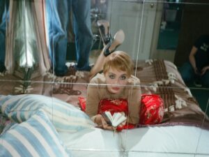 Sabrina Carpenter arma el caos más glamoroso con “House Tour”: un videoclip que ya es el tema del verano